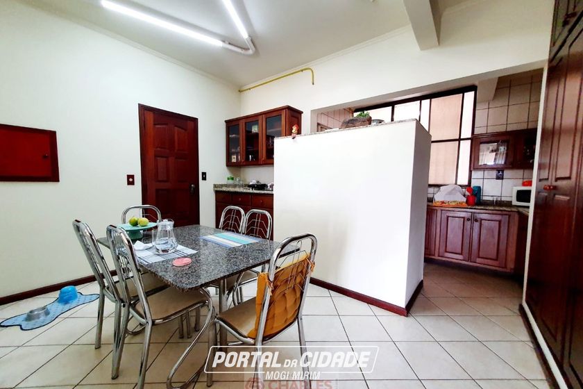 Apartamento &agrave; venda - 131m&sup2; - Centro