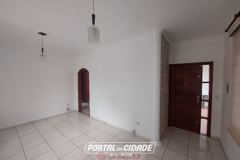 Casa &agrave; venda - 240m&sup2; - Centro