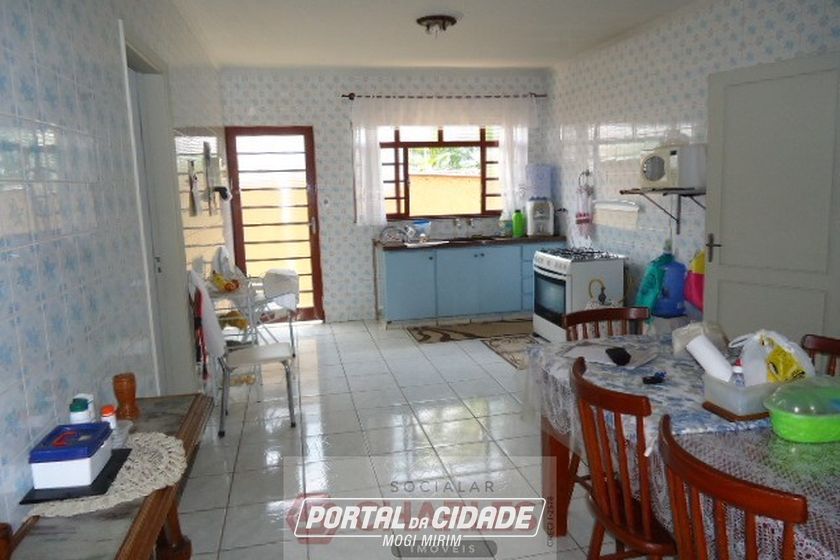 Casa &agrave; venda - 220m&sup2; - Centro