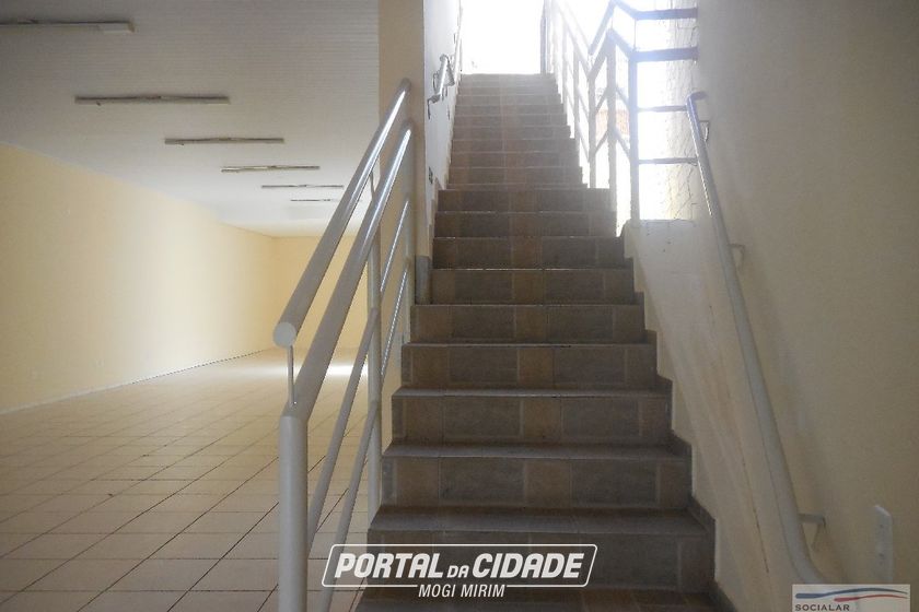 Sala Comercial &agrave; venda - 450m&sup2; - Centro