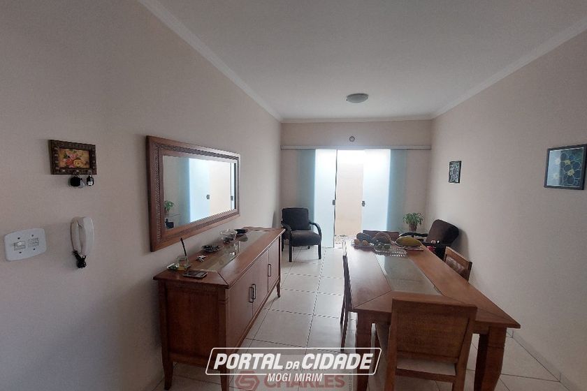 Casa &agrave; venda - 200m&sup2; - Centro