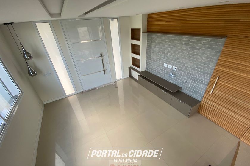 Casa &agrave; venda - 245m&sup2; - Centro