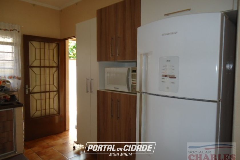 Casa &agrave; venda - 200m&sup2; - Centro