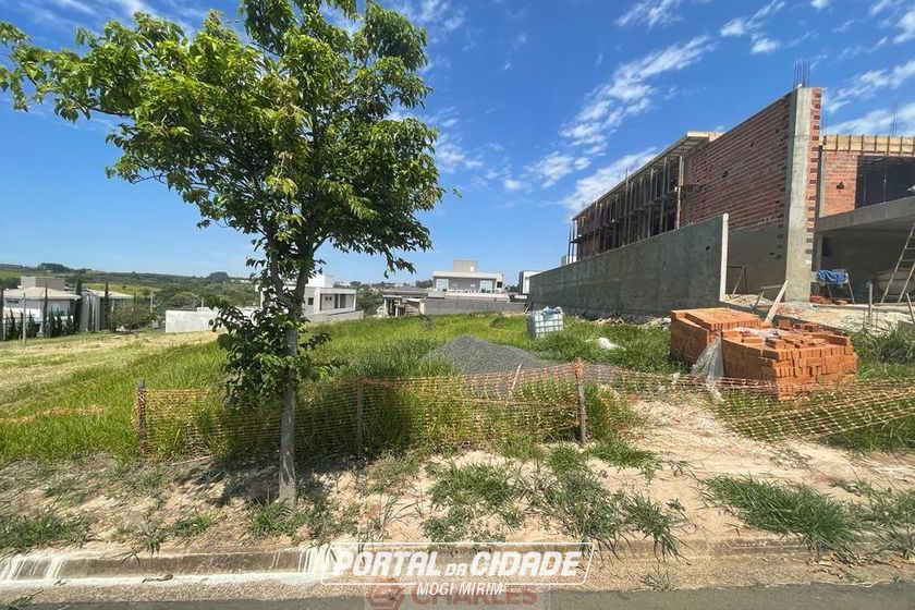 Terreno &agrave; venda - 10m&sup2; - Centro