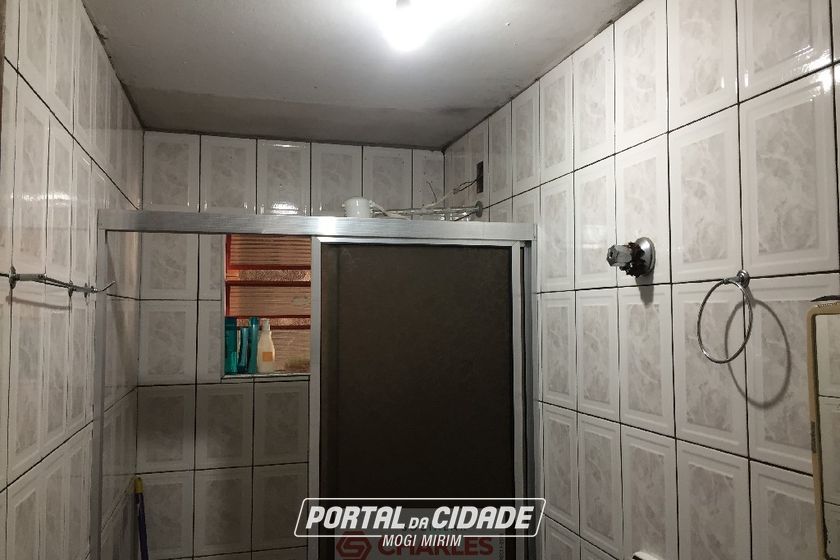 Casa &agrave; venda - 100m&sup2; - Centro