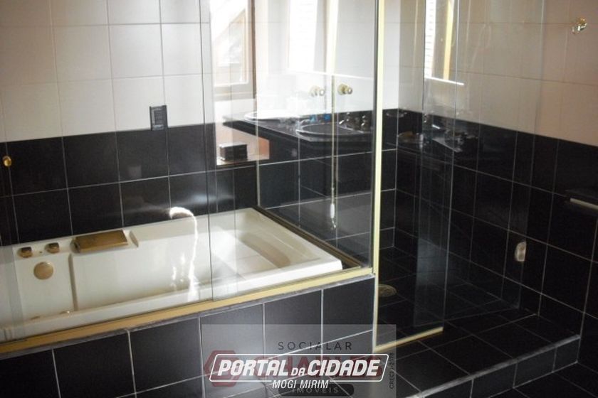 Casa &agrave; venda - 475m&sup2; - Centro
