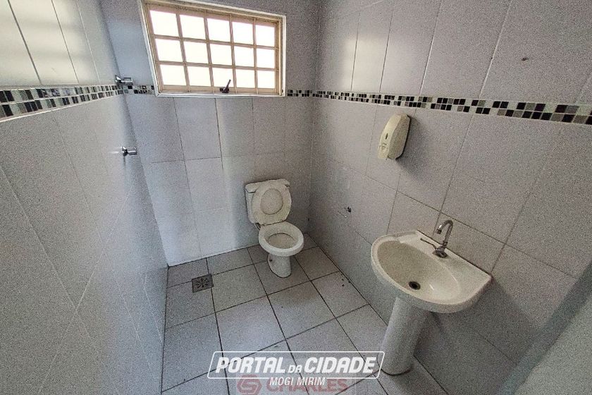 Sal&atilde;o Comercial para alugar - 302m&sup2; - Centro