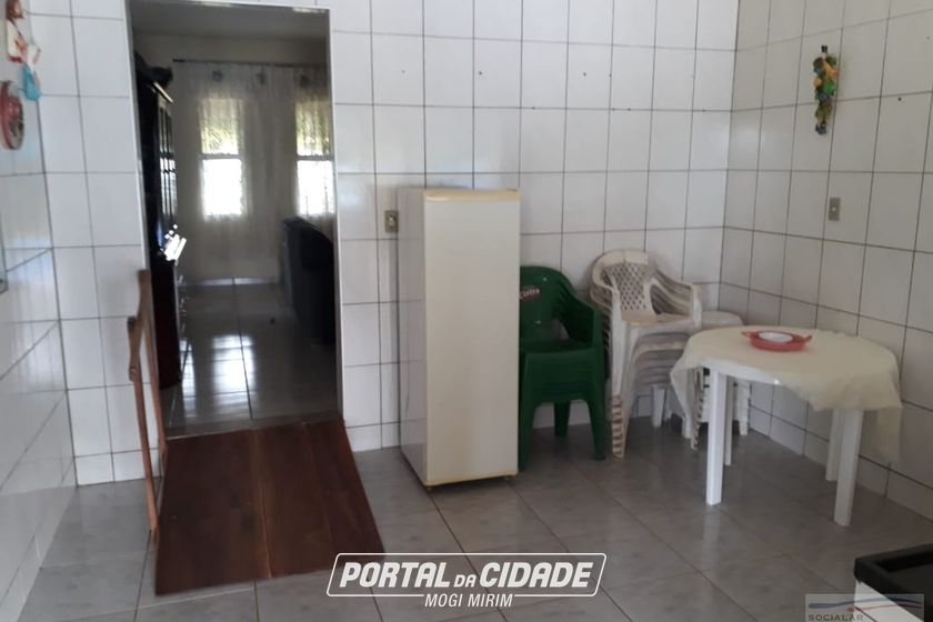 S&iacute;tio &agrave; venda - 10m&sup2; - Centro