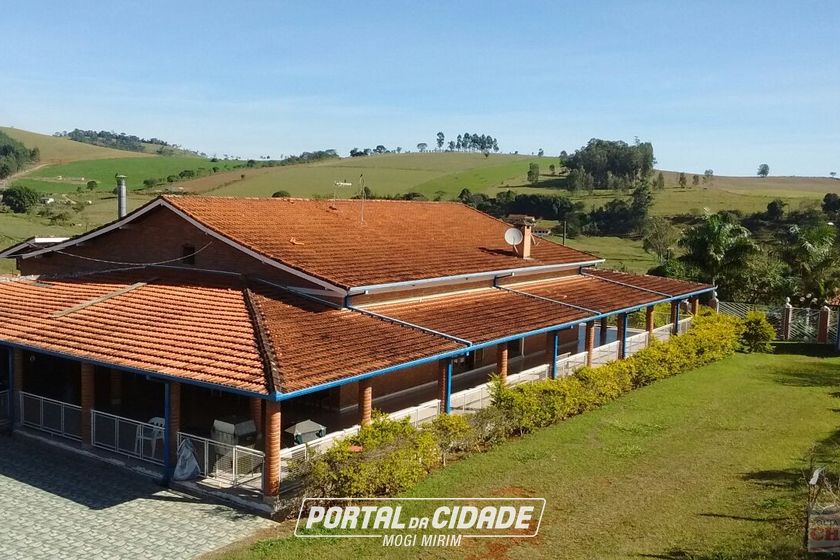 S&iacute;tio &agrave; venda - 652m&sup2; - Centro