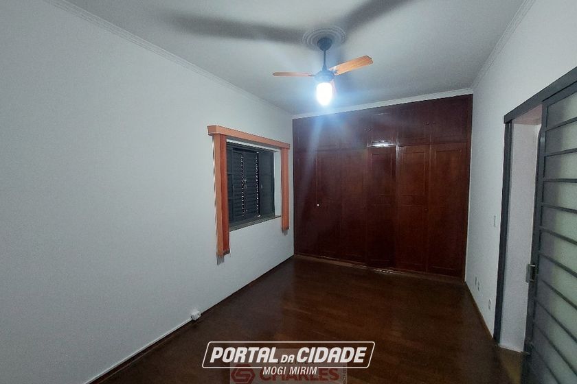Casa para alugar - 268m&sup2; - Centro