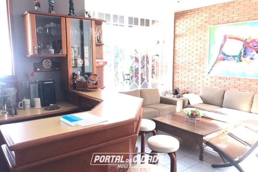 Casa &agrave; venda - 180m&sup2; - Centro