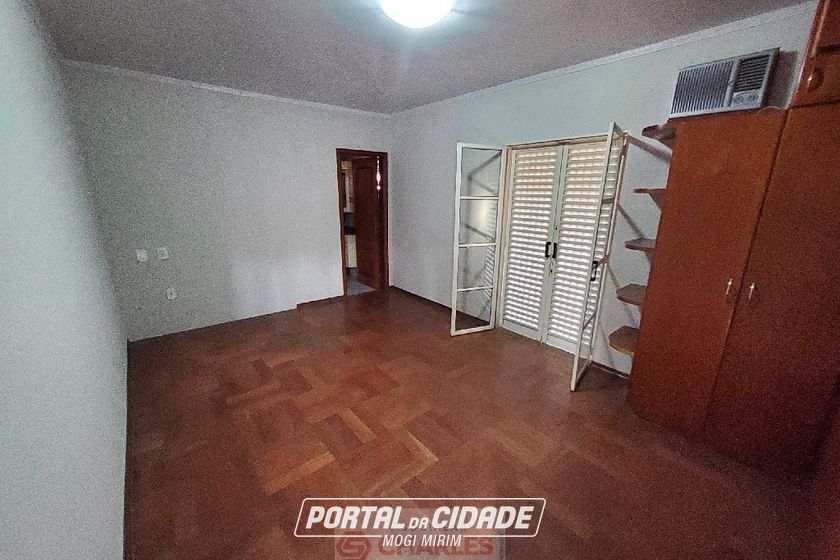 Casa para alugar - 200m&sup2; - Centro