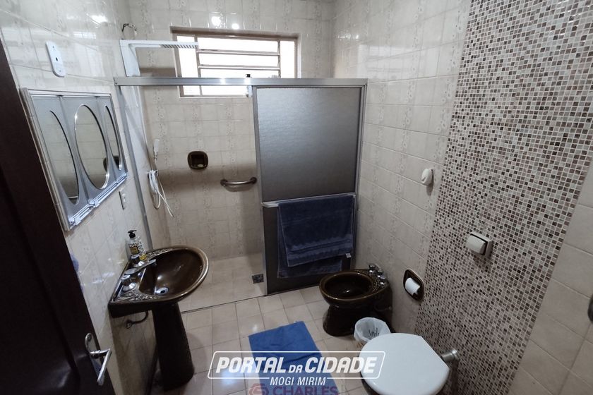Casa &agrave; venda - 203m&sup2; - Centro