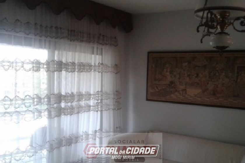Casa &agrave; venda - 390m&sup2; - Centro