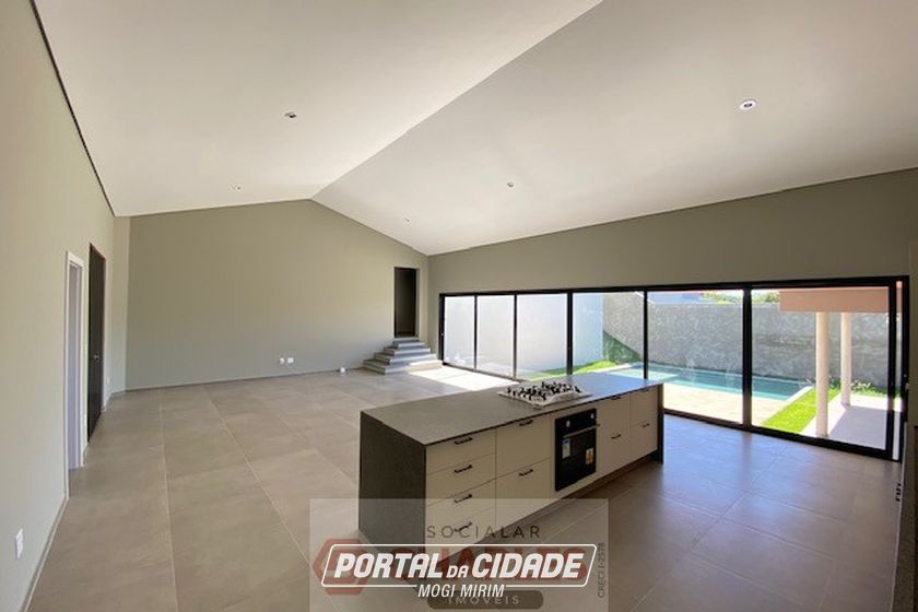 Casa &agrave; venda - 300m&sup2; - Centro