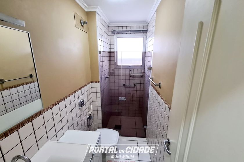 Apartamento &agrave; venda - 142m&sup2; - Centro