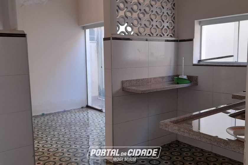 Casa &agrave; venda - 10m&sup2; - Centro