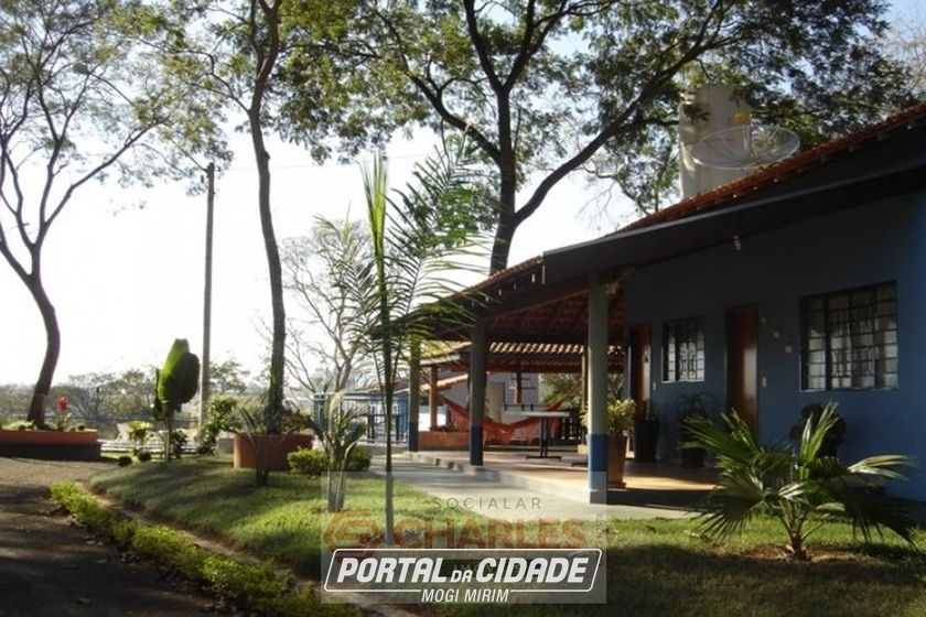 S&iacute;tio &agrave; venda - 10m&sup2; - Centro