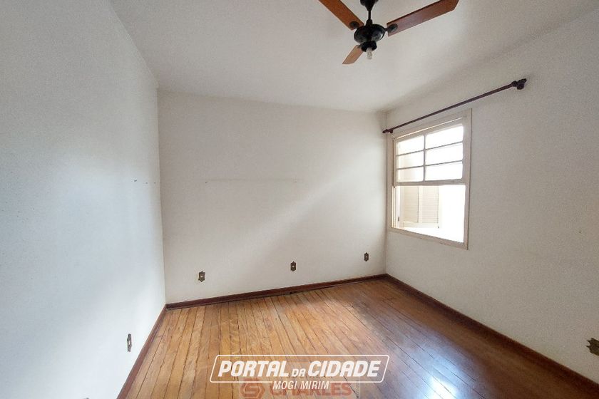 Casa &agrave; venda - 246m&sup2; - Centro