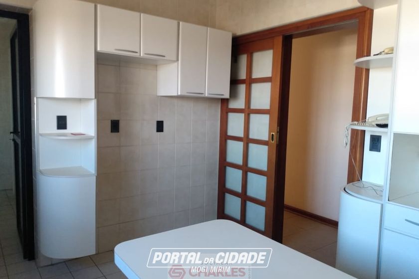 Apartamento &agrave; venda - 180m&sup2; - Centro