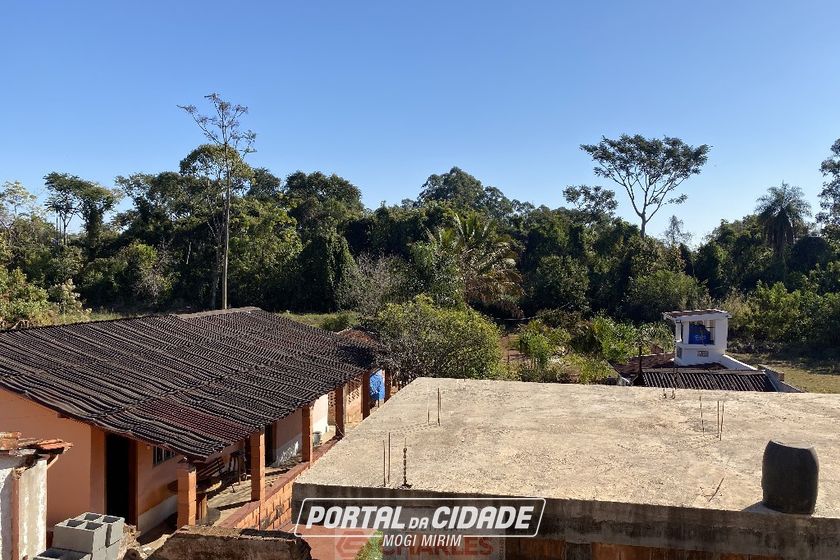 S&iacute;tio &agrave; venda - 450m&sup2; - Centro