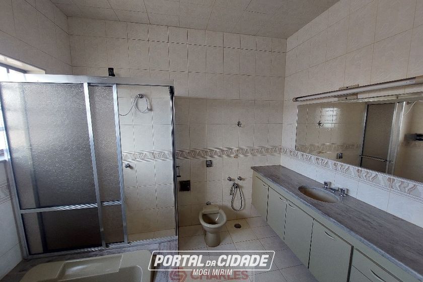 Casa para alugar - 268m&sup2; - Centro