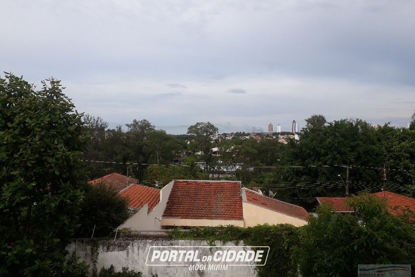 Casa &agrave; venda - 500m&sup2; - Centro