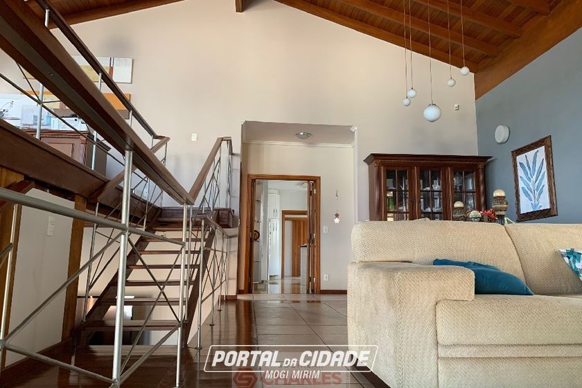 Casa &agrave; venda - 480m&sup2; - Centro