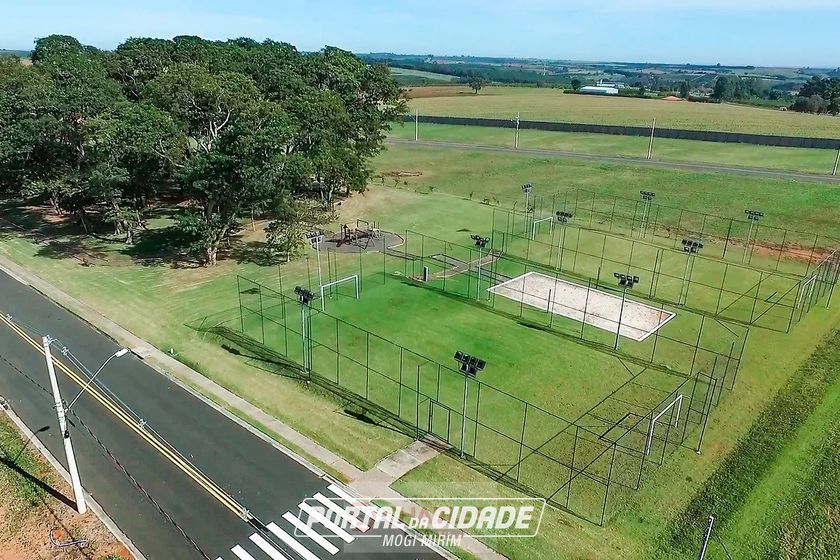 Terreno &agrave; venda - 10m&sup2; - Centro