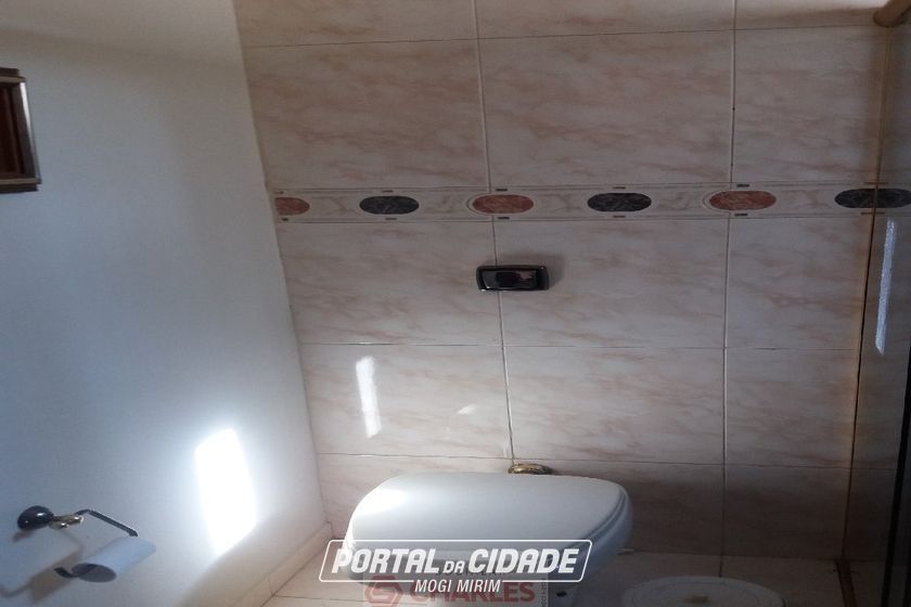 Casa &agrave; venda - 242m&sup2; - Centro