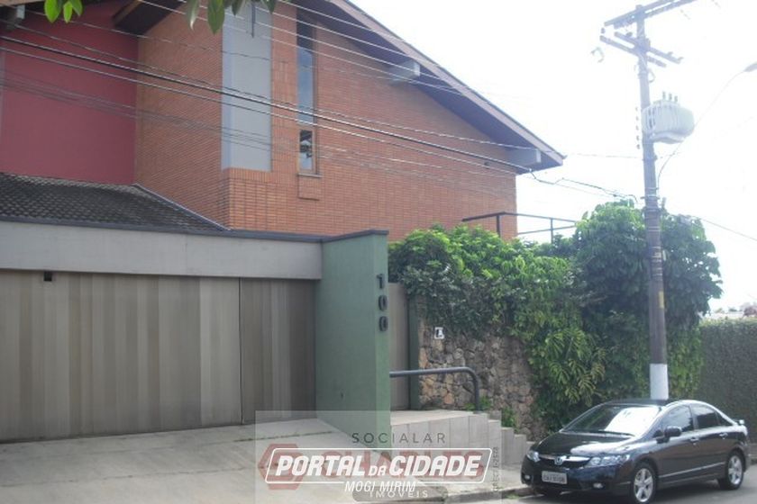 Casa &agrave; venda - 475m&sup2; - Centro