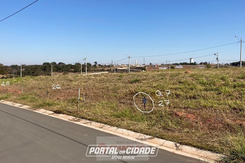 Terreno &agrave; venda - 10m&sup2; - Centro