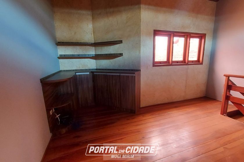 Casa &agrave; venda - 185m&sup2; - Centro