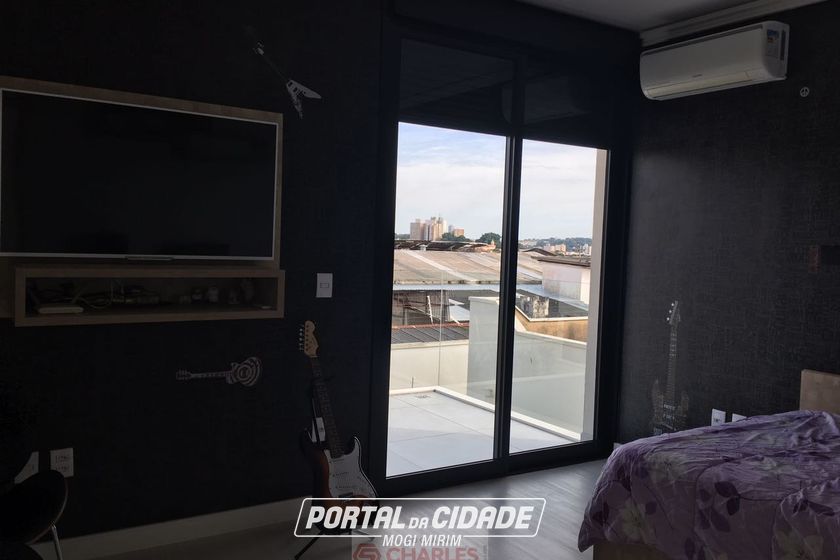 Casa &agrave; venda - 210m&sup2; - Centro