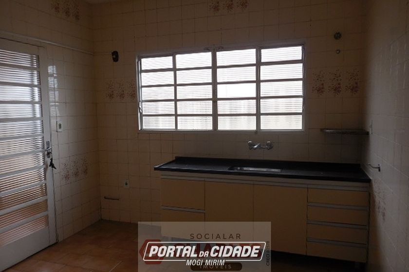 Casa &agrave; venda - 243m&sup2; - Centro