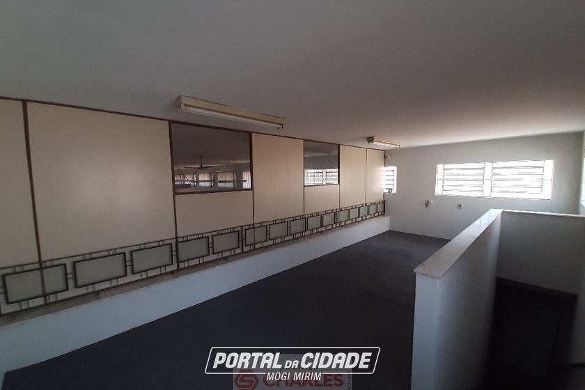 Sal&atilde;o Comercial &agrave; venda - 228m&sup2; - Centro