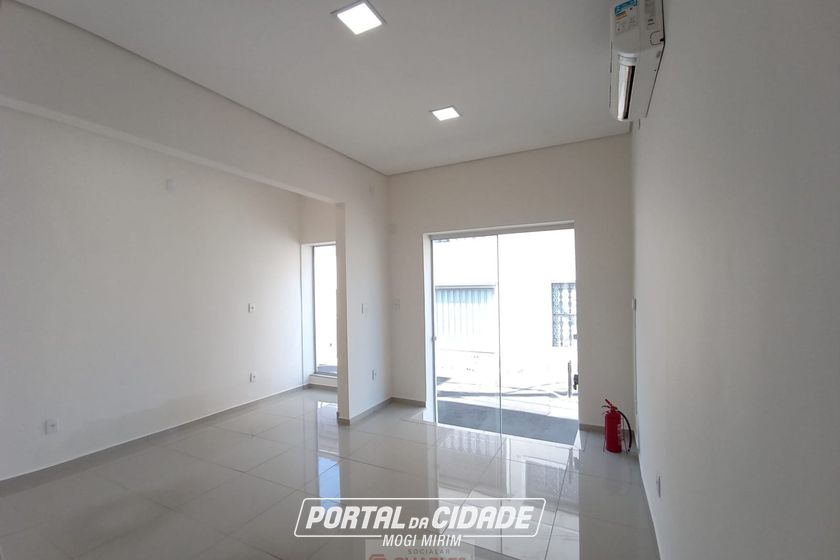 Sal&atilde;o Comercial para alugar - 35m&sup2; - Centro