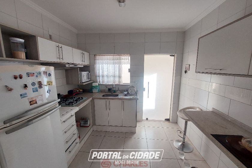 Casa &agrave; venda - 200m&sup2; - Centro