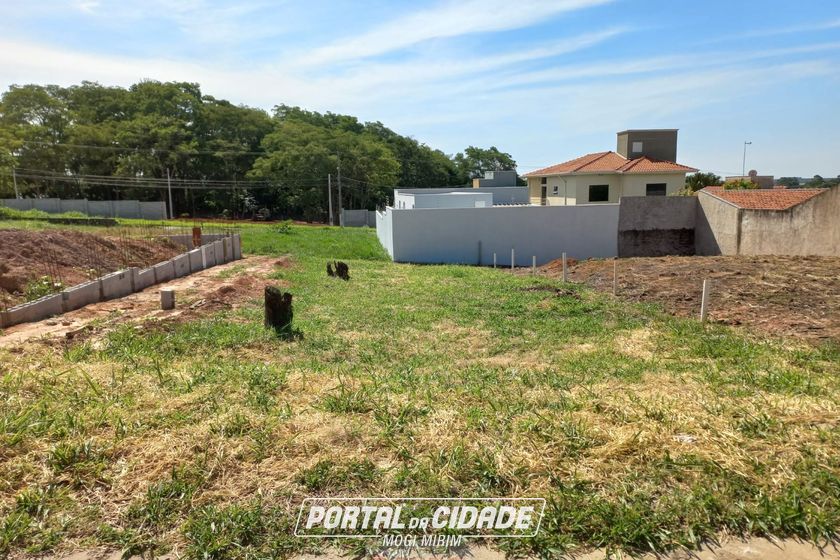 Terreno &agrave; venda - 10m&sup2; - Centro
