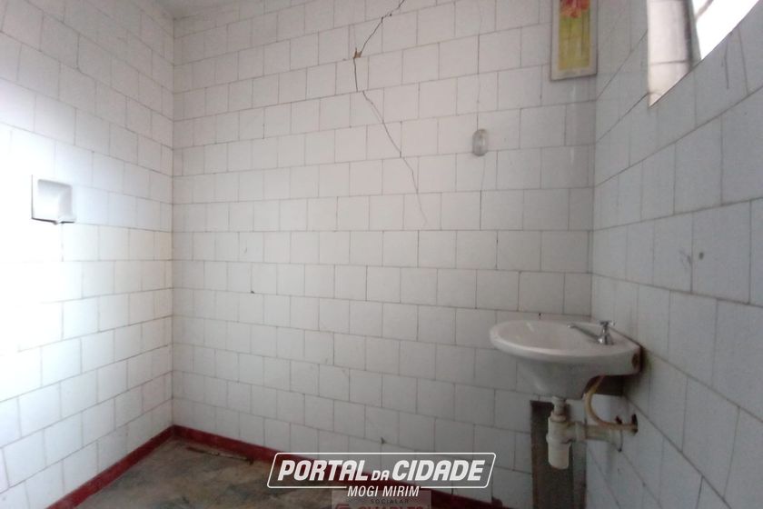 Sal&atilde;o Comercial para alugar - 160m&sup2; - Centro