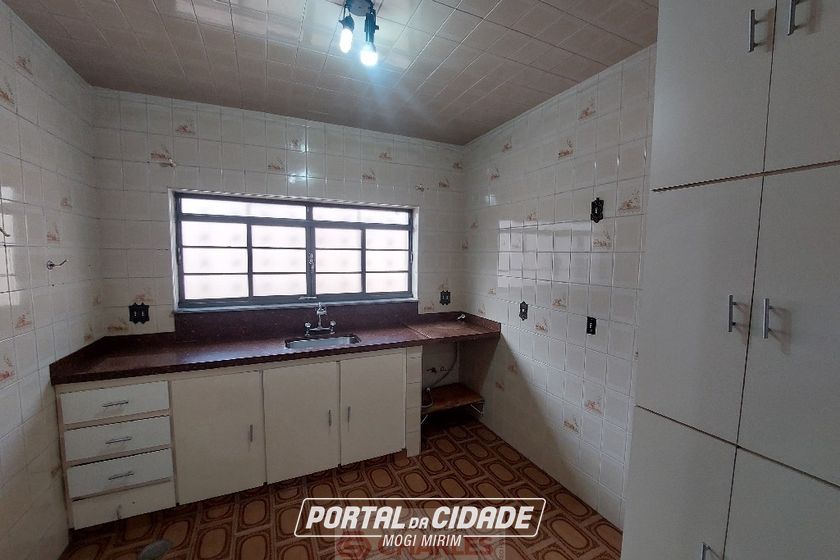 Casa para alugar - 268m&sup2; - Centro