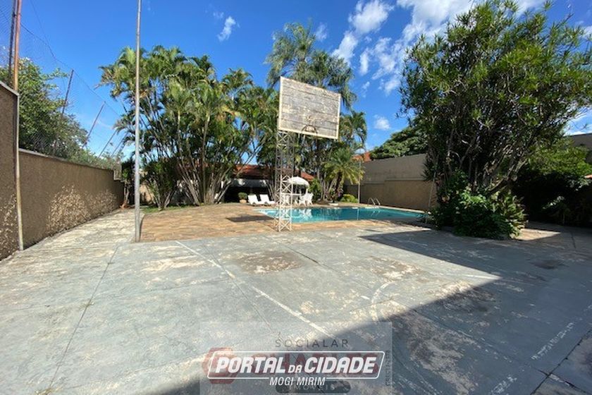 Casa &agrave; venda - 356m&sup2; - Centro