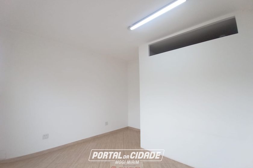 Sal&atilde;o Comercial para alugar - 35m&sup2; - Centro