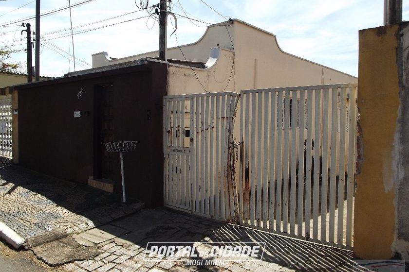 Casa &agrave; venda - 10m&sup2; - Centro