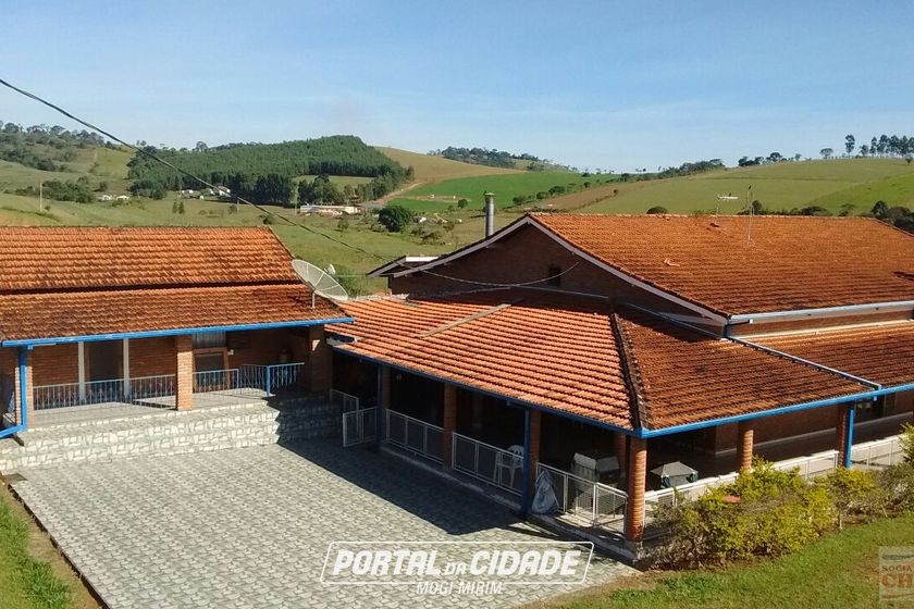 S&iacute;tio &agrave; venda - 652m&sup2; - Centro