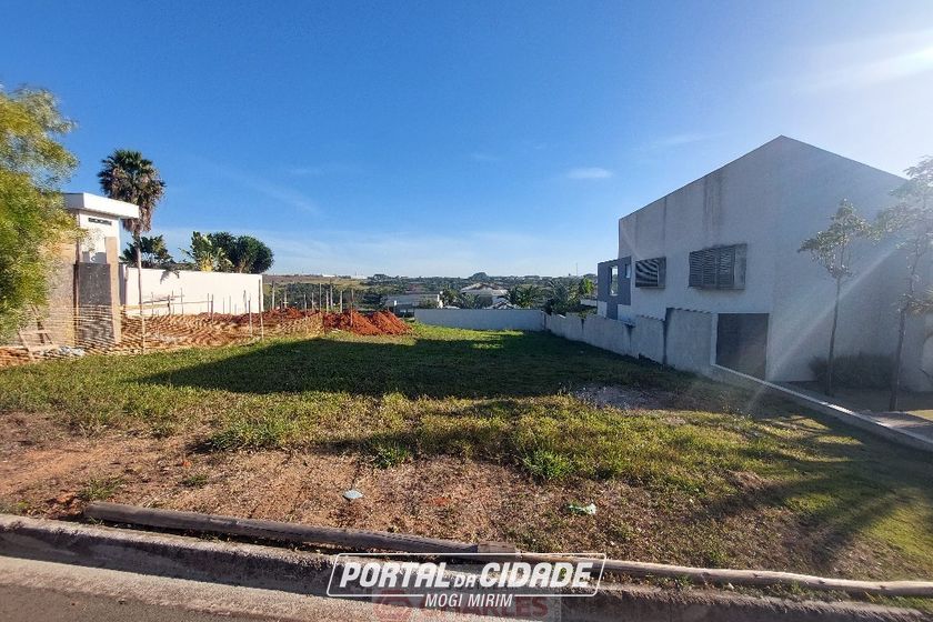 Terreno &agrave; venda - 10m&sup2; - Centro