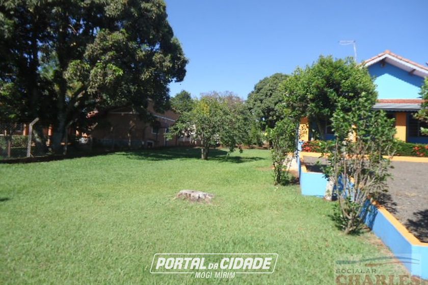 S&iacute;tio &agrave; venda - 252m&sup2; - Centro