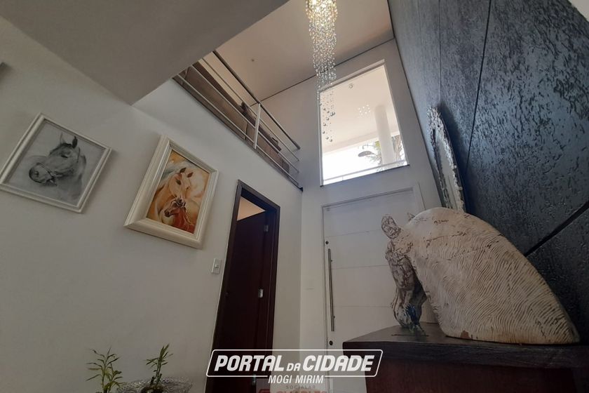 Casa &agrave; venda - 326m&sup2; - Centro