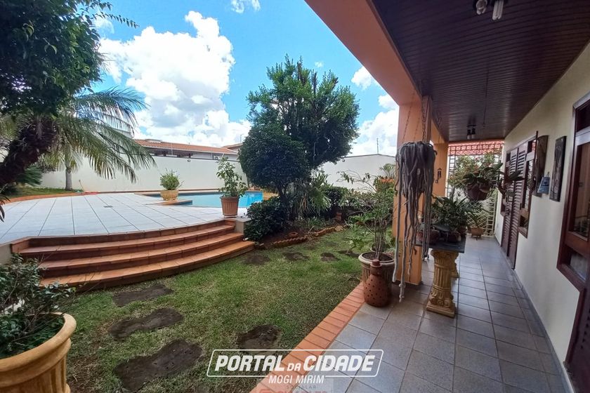 Casa &agrave; venda - 10m&sup2; - Centro