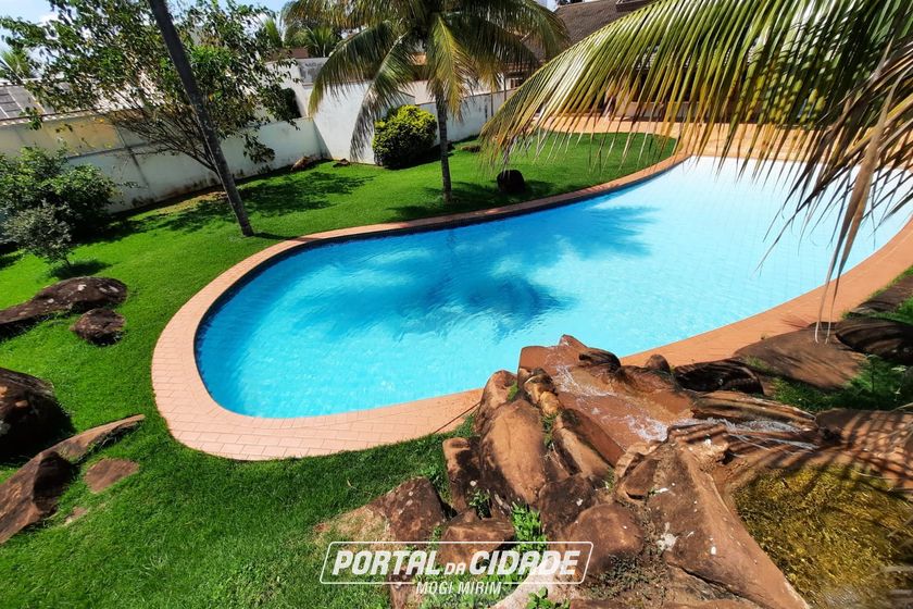 Casa para alugar - 10m&sup2; - Centro